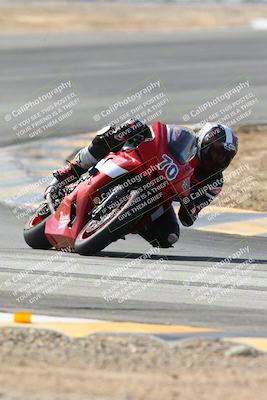 media/Feb-07-2025-CVMA Friday Practice (Fri) [[7034960ba2]]/2-Racer 2/Session 3 (Turn 8)/